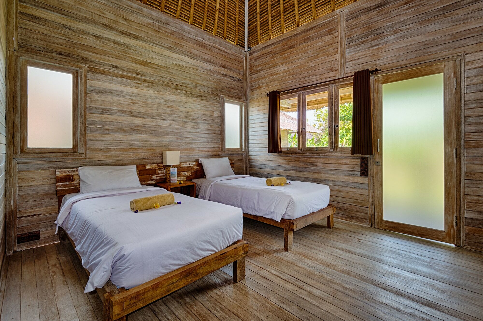 Planet Nomadas Resort Nusa Lembongan Exterior photo